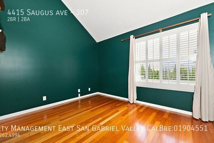 4415 Saugus Ave #307 - Photo 6 of 14