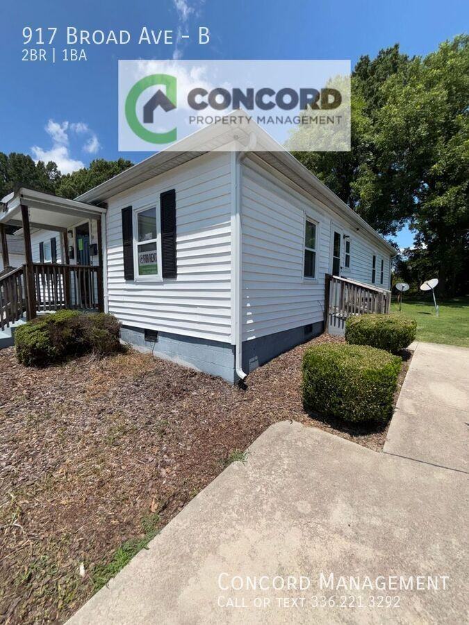 917 Broad Ave #B - Photo 2 of 13