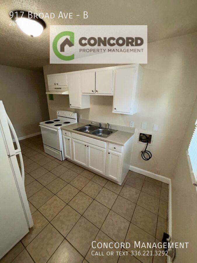 917 Broad Ave #B - Photo 6 of 13