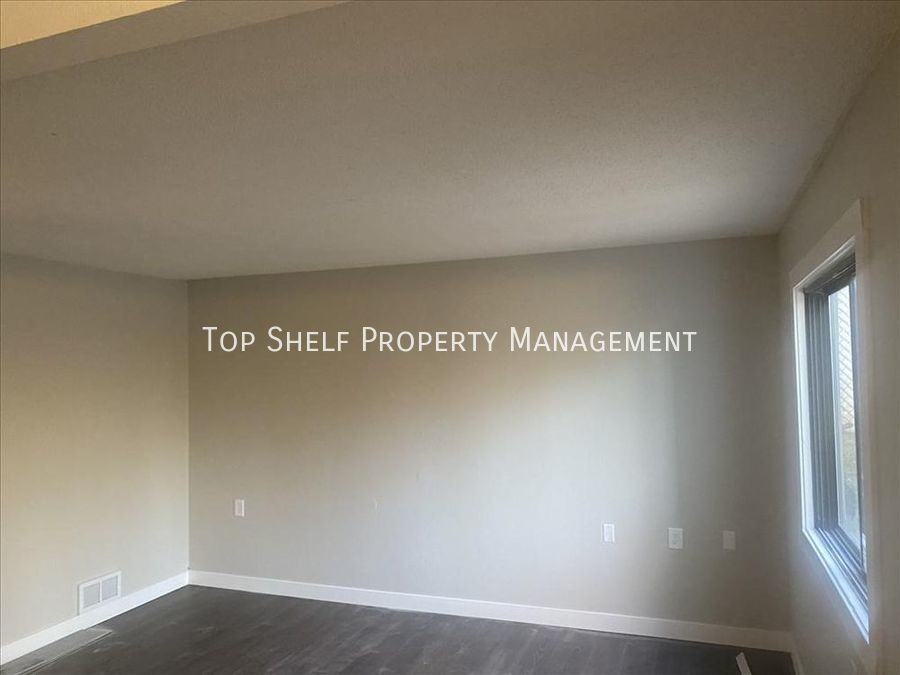 1322 Williams St - Photo 2 of 12