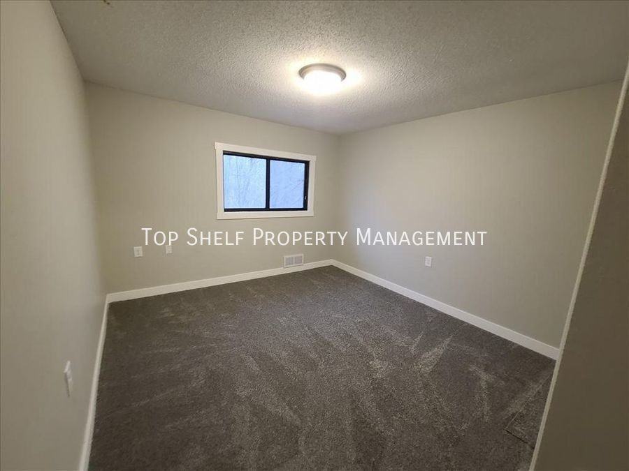 1322 Williams St - Photo 4 of 12