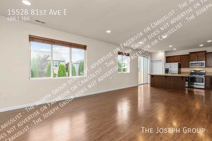 15528 81st Ave E - Photo 5 of 40