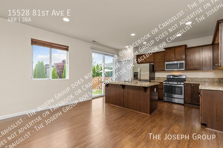 15528 81st Ave E - Photo 6 of 40