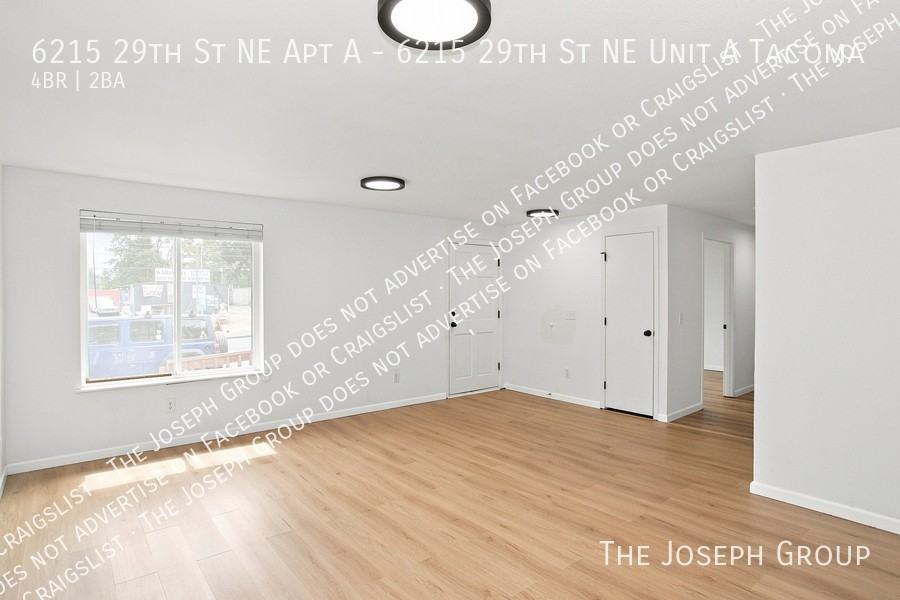 6215 29th St Ne Apt A - Photo 2 of 11