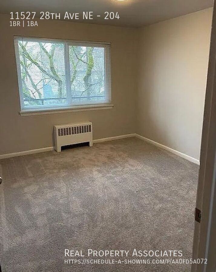 11527 28th Ave Ne #204 - Photo 6 of 7