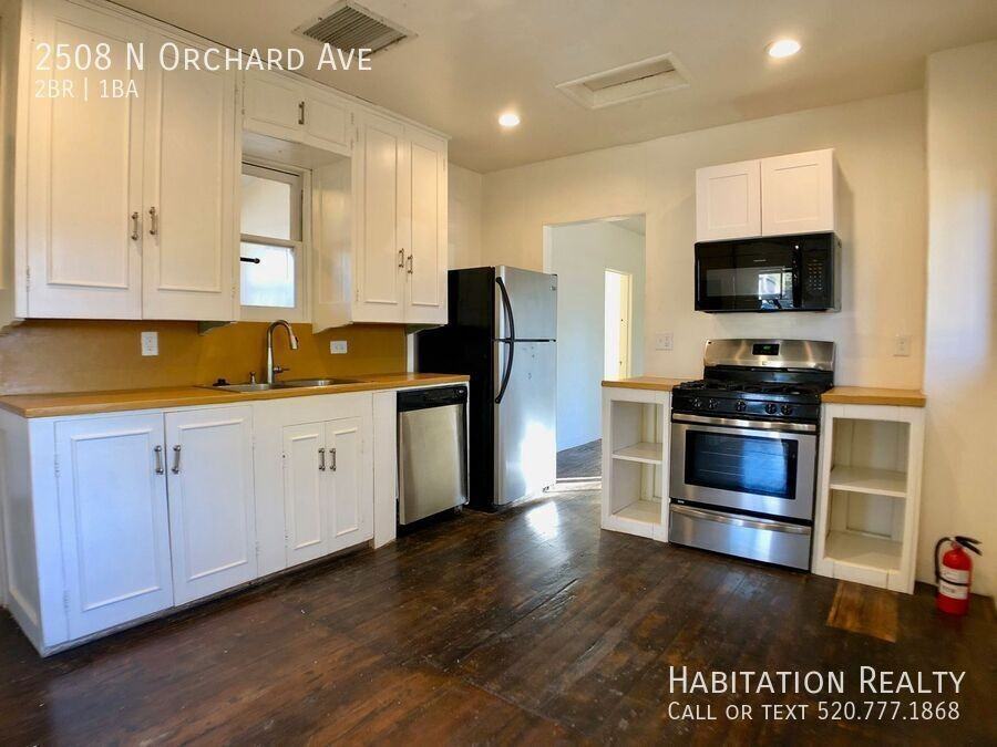 2508 N Orchard Ave - Photo 2 of 16