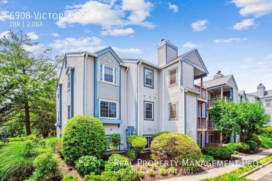 6908 Victoria Dr #K - Photo 3 of 34