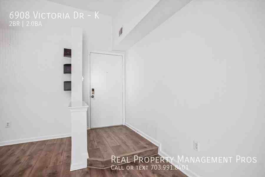 6908 Victoria Dr #K - Photo 5 of 34