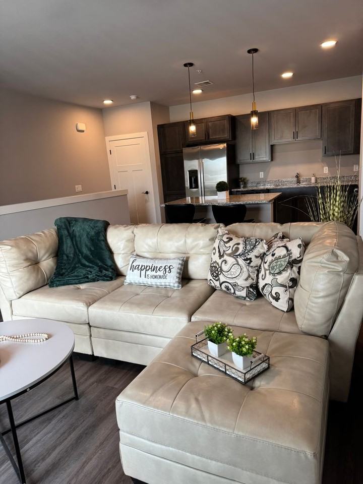 Autumn Wood - 605 (Building 5) - Photo 4 of 25