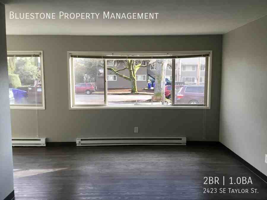 2423 Se Taylor St - Photo 3 of 15