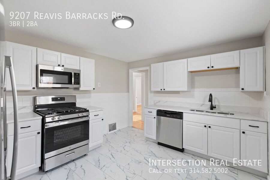 9207 Reavis Barracks Rd - Photo 5 of 33
