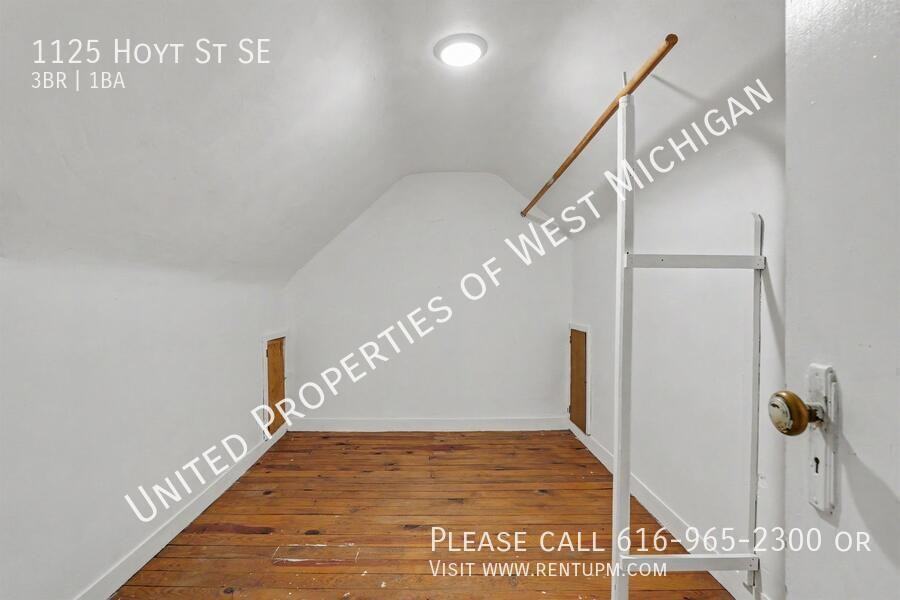 1125 Hoyt St Se - Photo 7 of 16