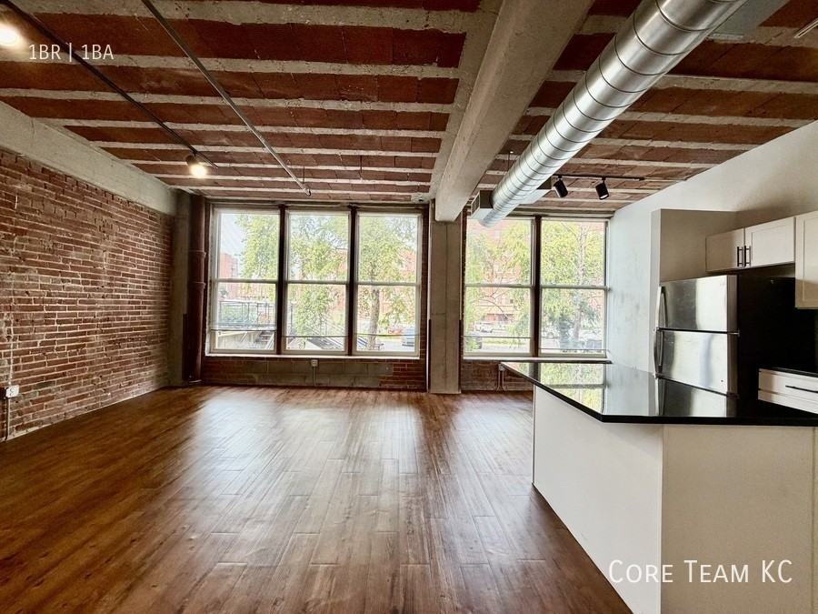 204 Walnut St #200