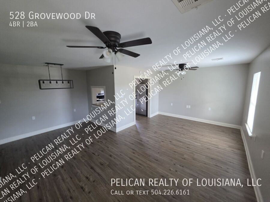 528 Grovewood Dr - Photo 4 of 20