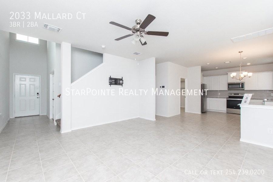 2033 Mallard Ct - Photo 2 of 27