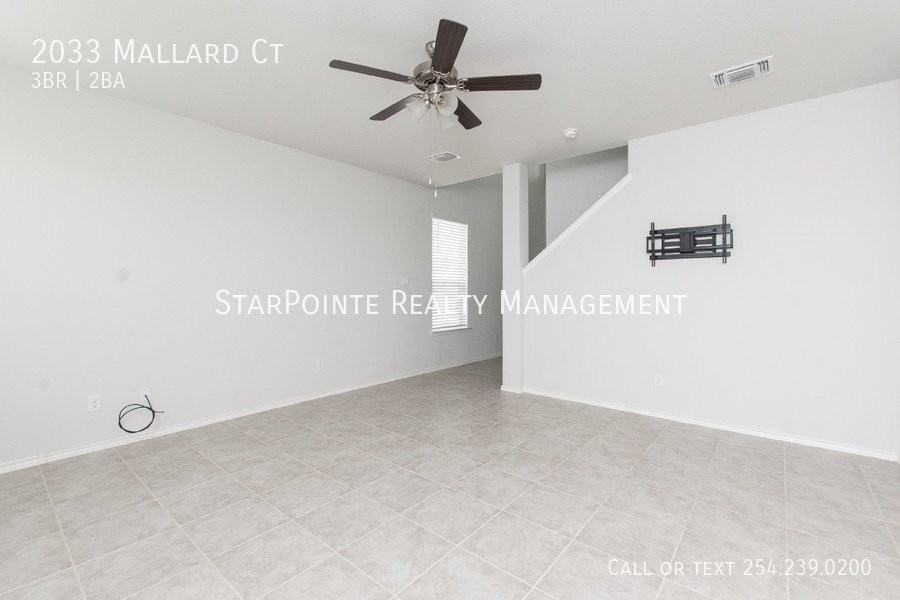 2033 Mallard Ct - Photo 3 of 27