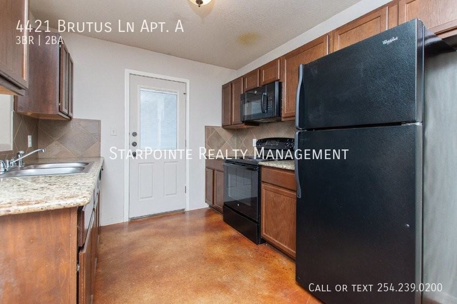 4421 Brutus Ln Apt A - Photo 6 of 20