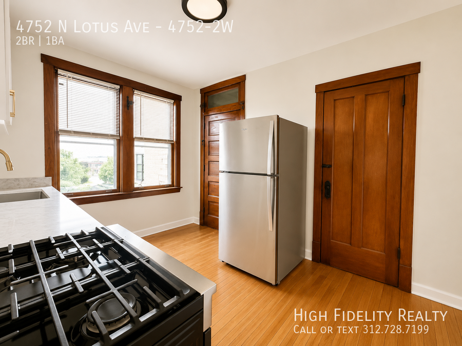 4752 N Lotus Ave #4752-2W - Photo 5 of 11