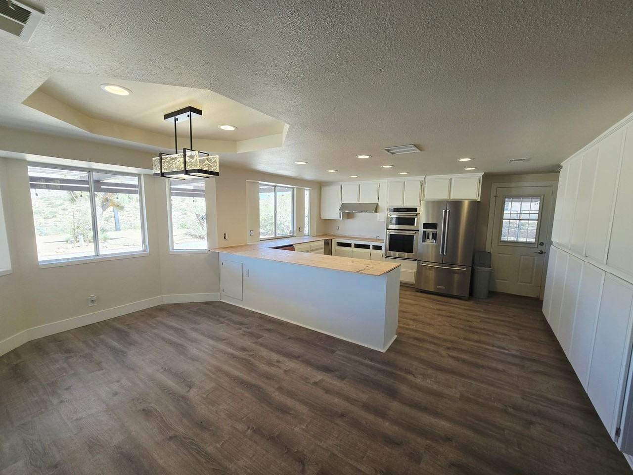 9039 Hermosa Ave - Photo 4 of 18