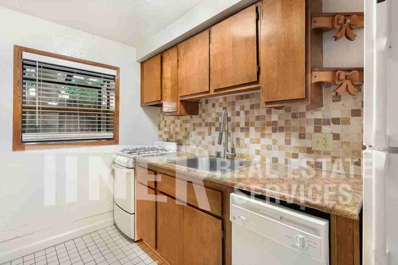 1314 Q St #3 - Photo 7 of 15