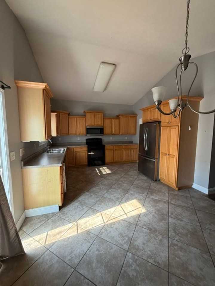 410 Goldenrod Dr - Photo 2 of 12