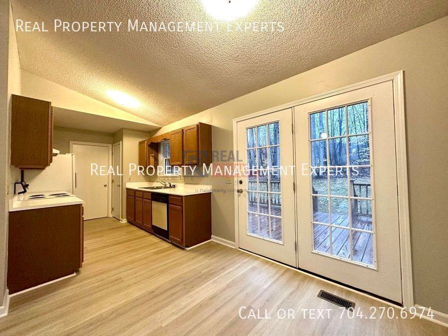 174 Overcreek Rd - Photo 5 of 16