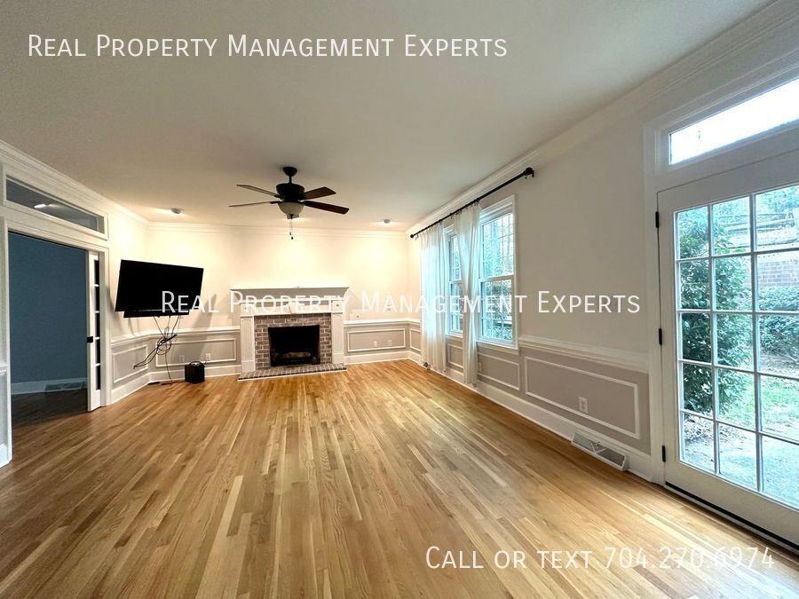 640 Barington Pl - Photo 7 of 29
