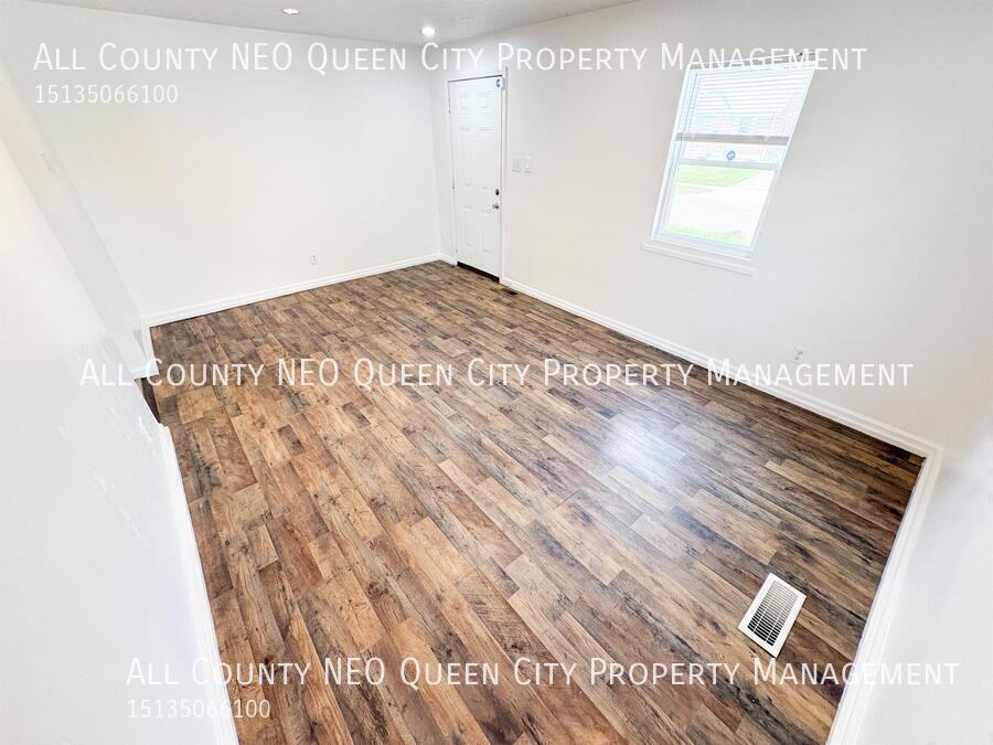 356 Harriet St - Photo 5 of 22