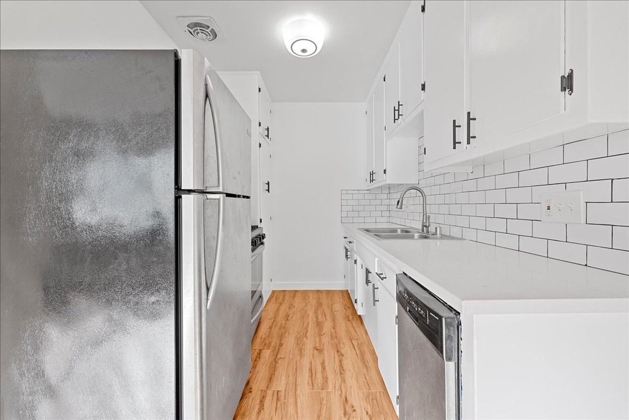 6114 Cahuenga Blvd #03 - Photo 2 of 17