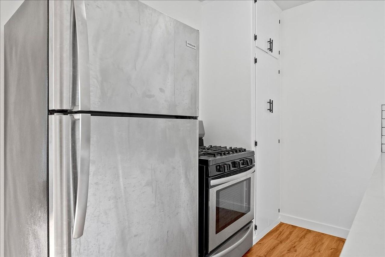 6114 Cahuenga Blvd #03 - Photo 3 of 17