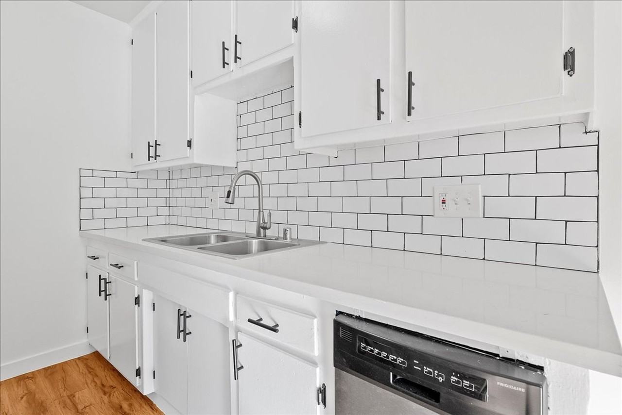 6114 Cahuenga Blvd #03 - Photo 4 of 17