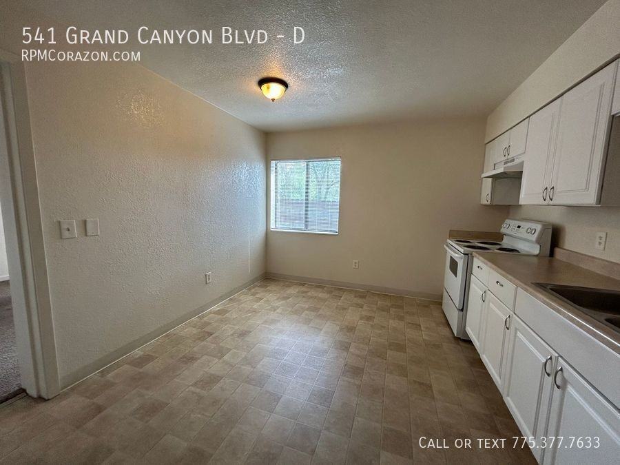 541 Grand Canyon Blvd #D - Photo 3 of 14