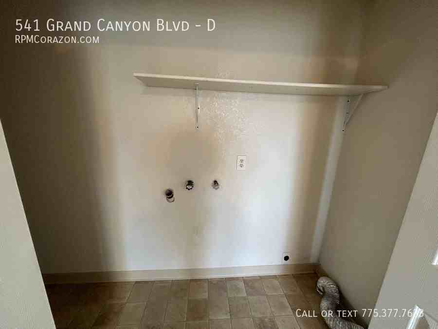 541 Grand Canyon Blvd #D - Photo 5 of 14