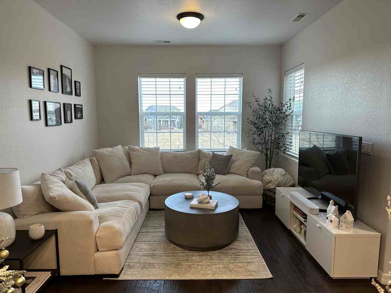1743 Portland Gold Dr #TH - Photo 6 of 33