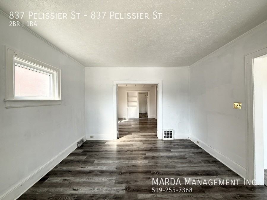 837 Pelissier St - Photo 5 of 35