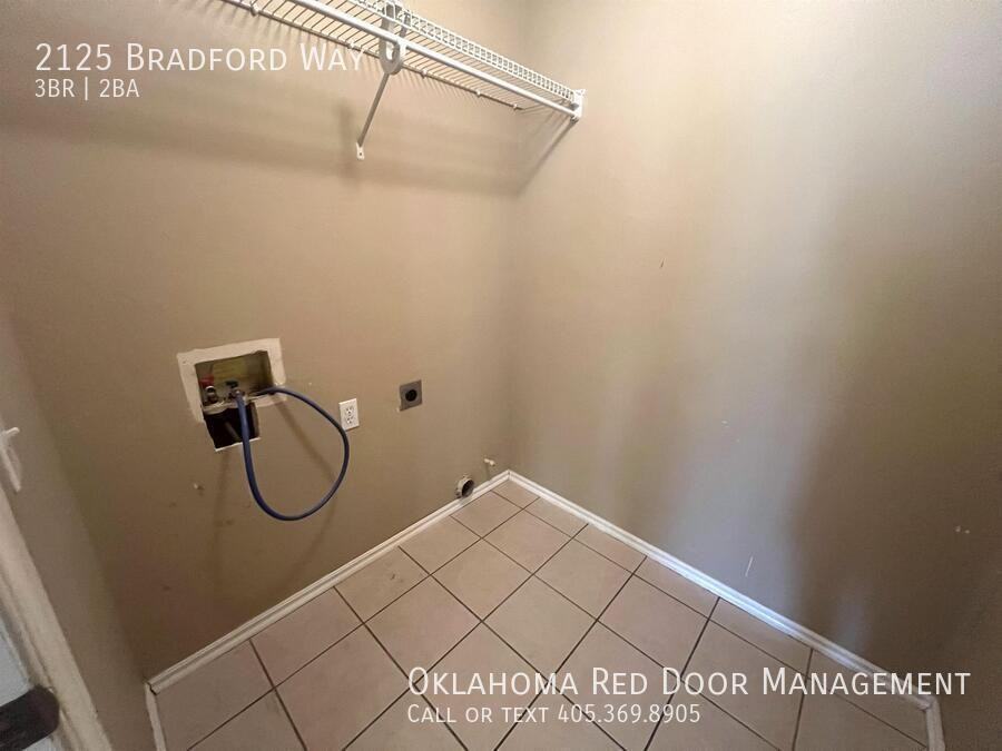 2125 Bradford Way - Photo 5 of 36