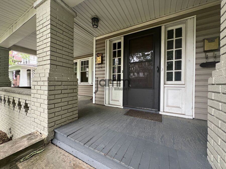 3079 Meadowbrook Blvd - Photo 2 of 25