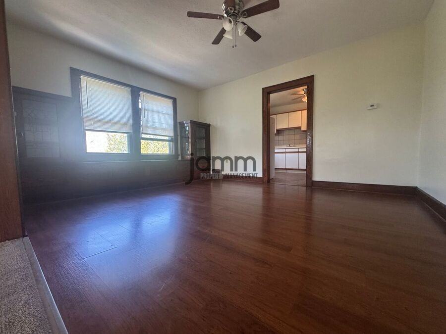 4347 W 49th St - Photo 3 of 12