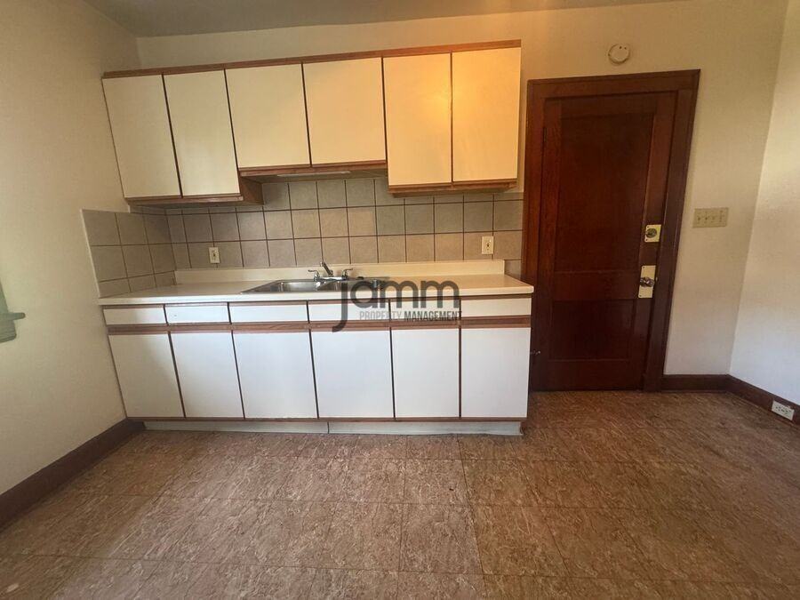 4347 W 49th St - Photo 5 of 12