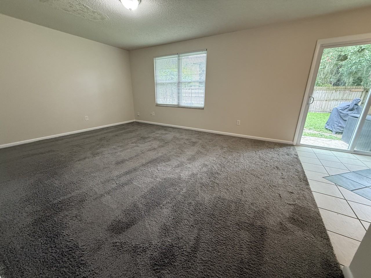805 Meadowbrook Dr #B - Photo 5 of 15