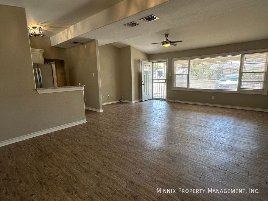 4118 30th St - Photo 4 of 18