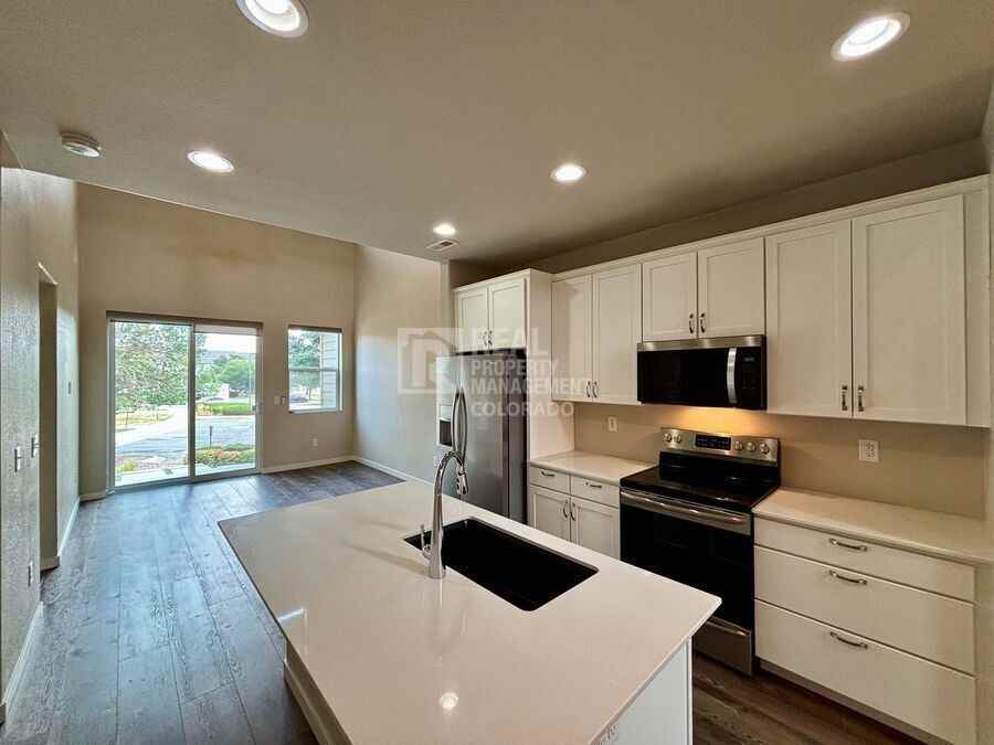 9736 Clermont Ln - Photo 3 of 13
