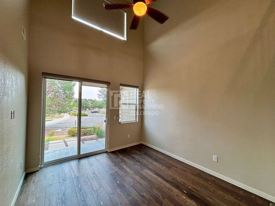 9736 Clermont Ln - Photo 4 of 13