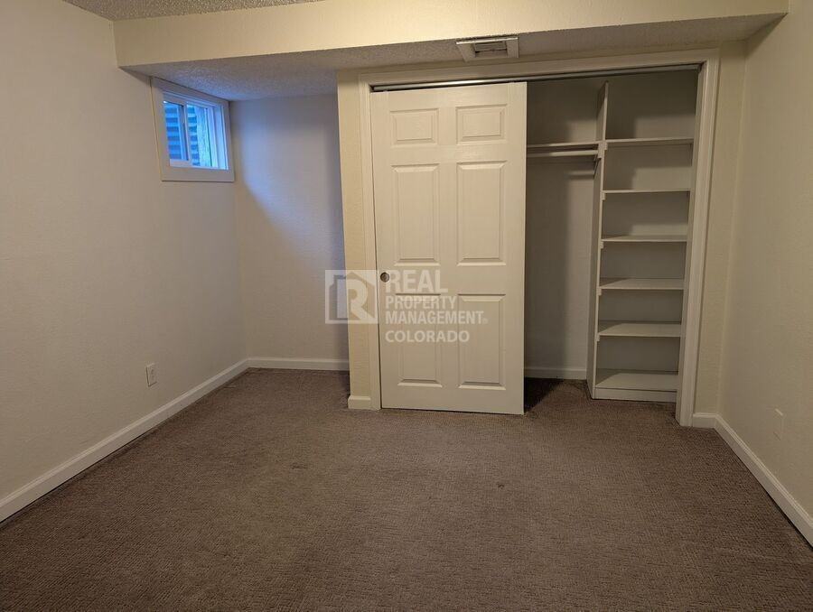4260 S Kittredge St - Photo 4 of 11