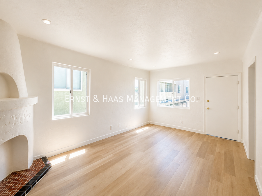 1384 Junipero Ave - Photo 3 of 9