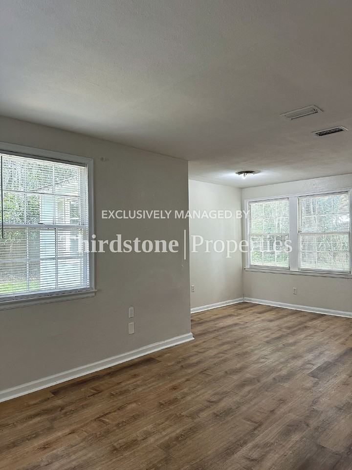 7959 Concord Blvd W - Photo 3 of 22