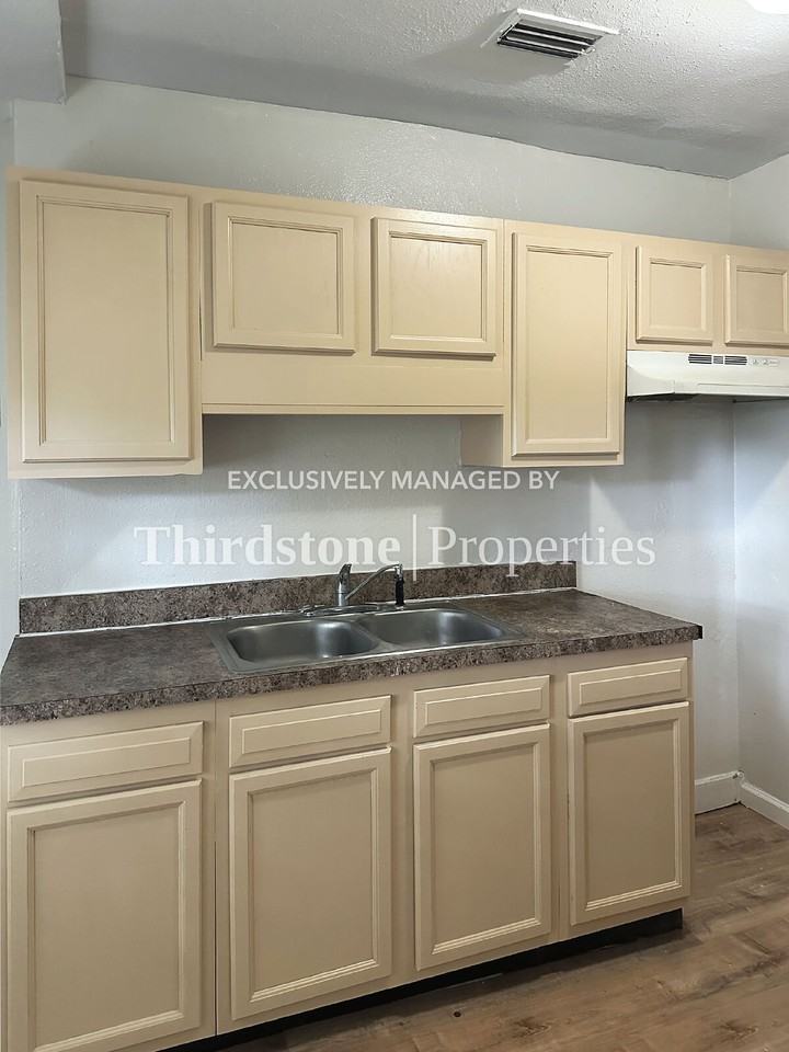 7959 Concord Blvd W - Photo 6 of 22