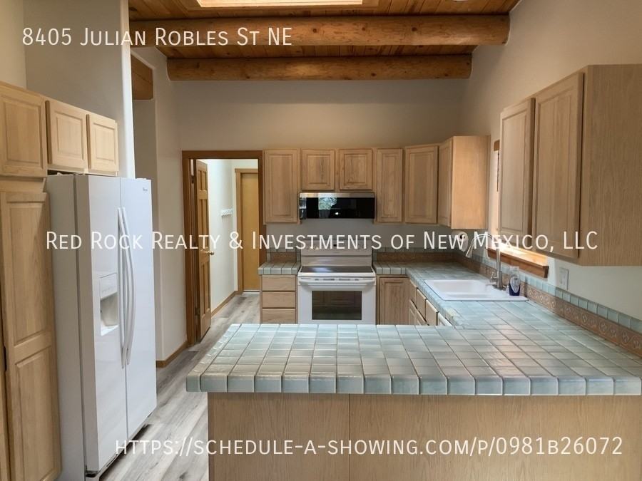 8405 Julian Robles St Ne - Photo 7 of 26