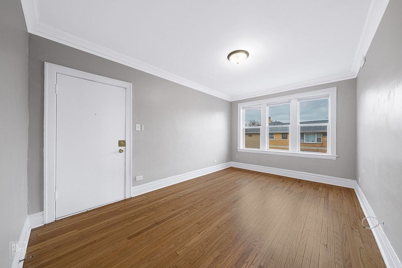6207 21st St #16 - Photo 2 of 11