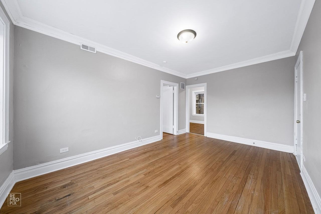 6207 21st St #16 - Photo 3 of 11